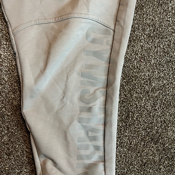 Gymshark beige/ taupe color. Size small - Picture 1 of 4